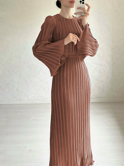 Elegant Pleated Trumpet Sleeve Midi Dress